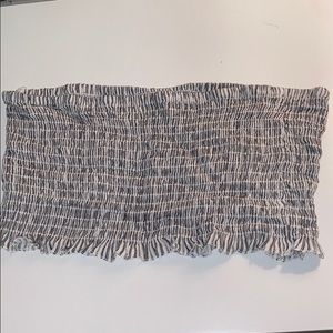 Black gray white crop top